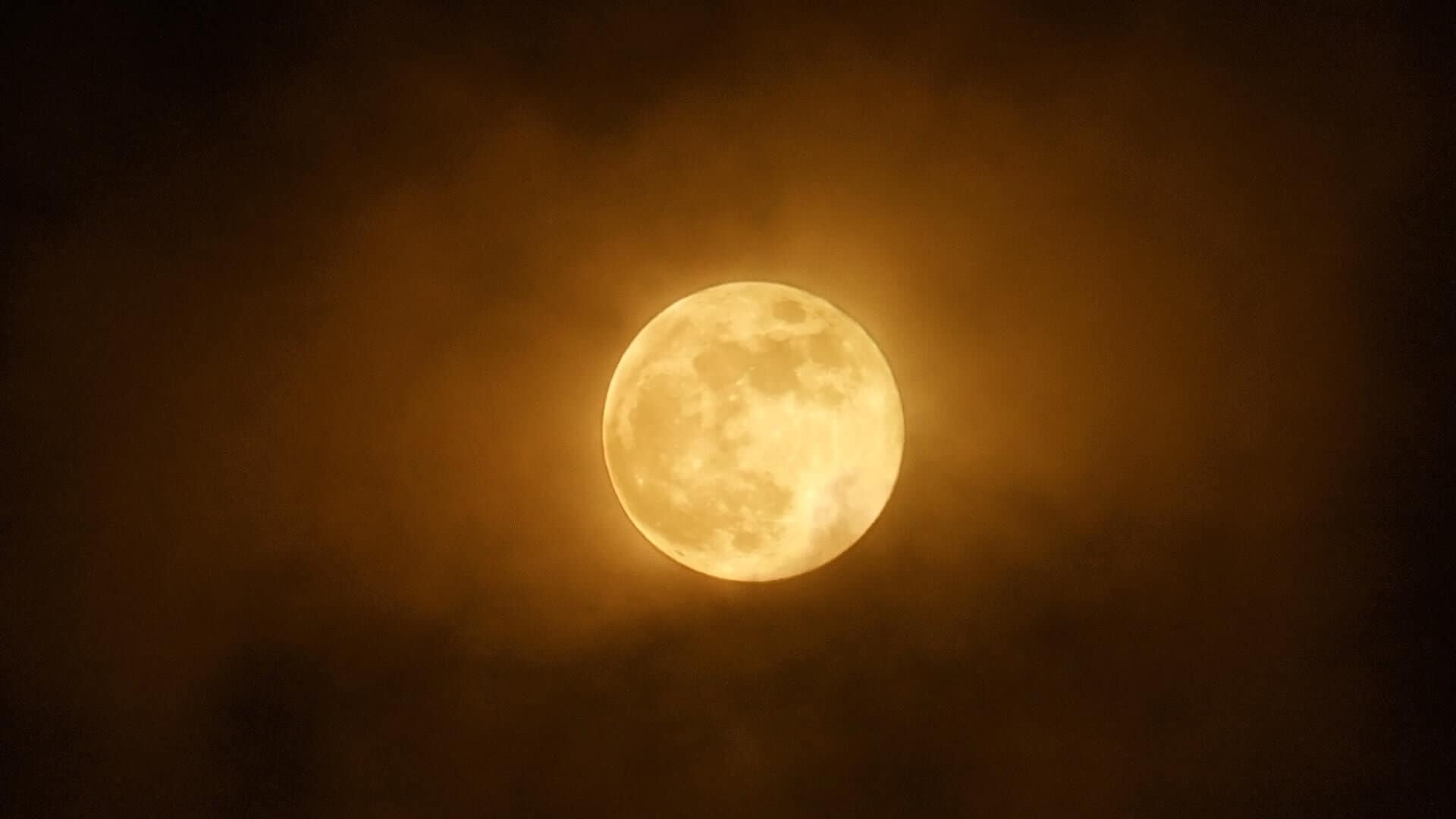 Super Full Moon in Capricorn: Time of Maturation